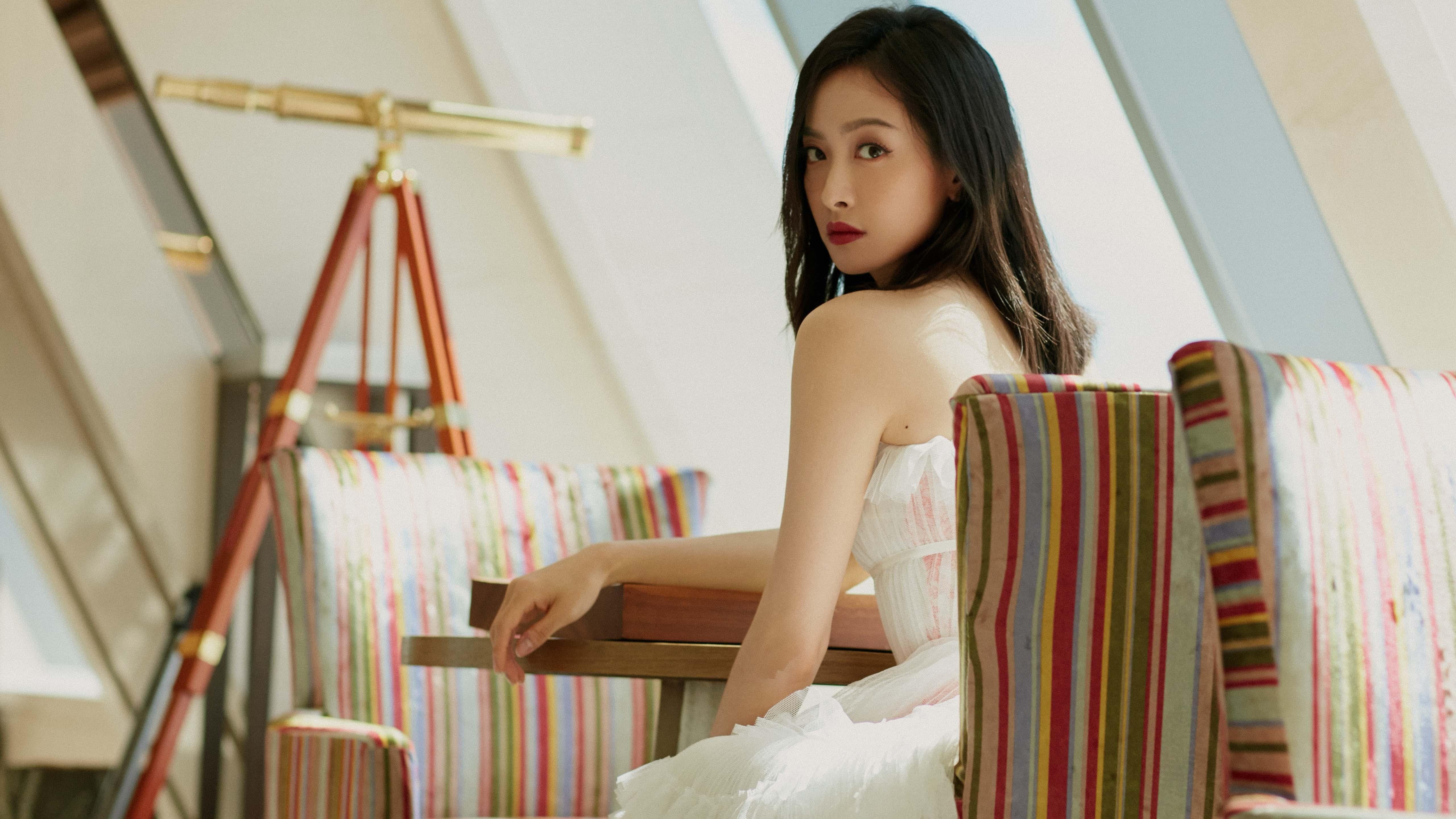 开云·Kaiyun网页版-英超赛场奇迹：从困境中逆转获胜，英超综述